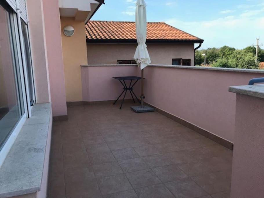 Apartment, 200M From Sea Brtonigla Eksteriør billede